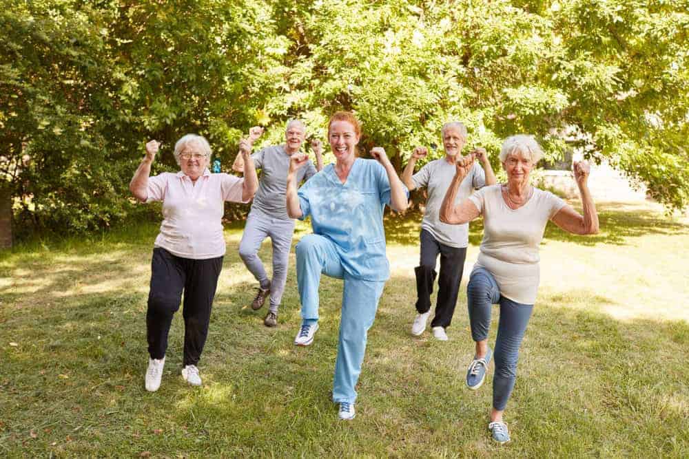 exercising in a group can help seniors socialize