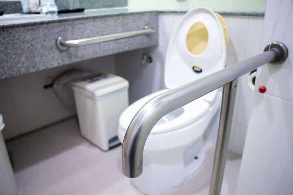 rails in the bathroom ensure senior’s safety - 24-hour in-home care for elderly