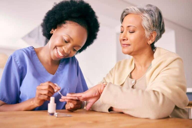 5 Essential Benefits of Proper Grooming for the Elderly Loved Ones